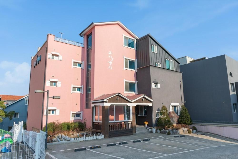 Gyeongju Cookie And Jelly Pension Exterior foto